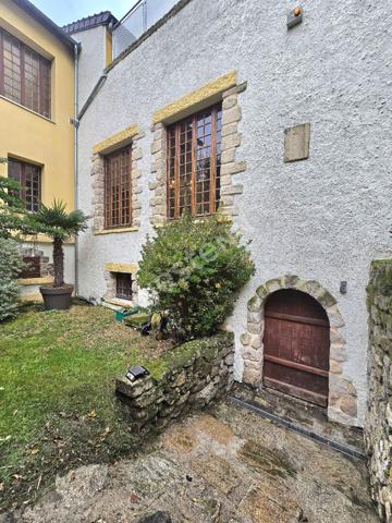 Maison Rosny Sous Bois 210 m2 demeure en plein centre ville proche gare RER E Rosny sous bois et Rosny Bois Perrier centre commercial et Metro