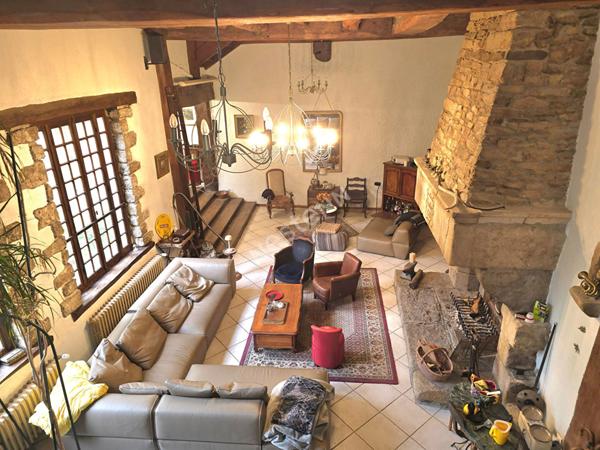 Maison Rosny Sous Bois 210 m2 demeure en plein centre ville proche gare RER E Rosny sous bois et Rosny Bois Perrier centre commercial et Metro