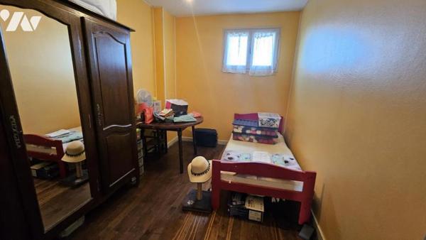 A vendre à VIVONNE (86), Une maison d'habitation de 120 m² - 4 Chambres - Dépendances