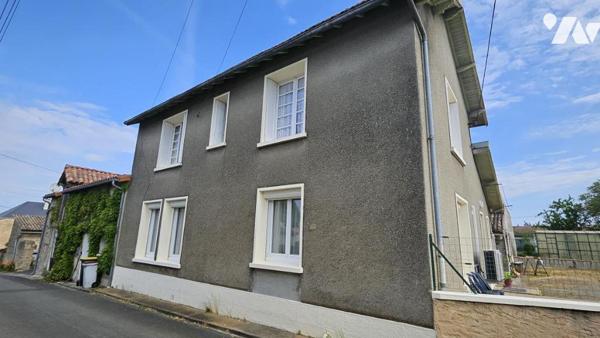 A vendre à VIVONNE (86), Une maison d'habitation de 120 m² - 4 Chambres - Dépendances
