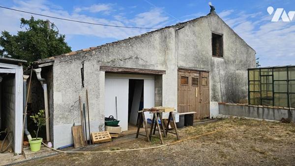 A vendre à VIVONNE (86), Une maison d'habitation de 120 m² - 4 Chambres - Dépendances