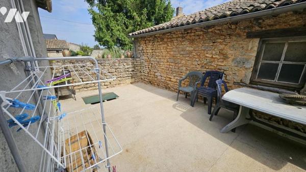A vendre à VIVONNE (86), Une maison d'habitation de 120 m² - 4 Chambres - Dépendances