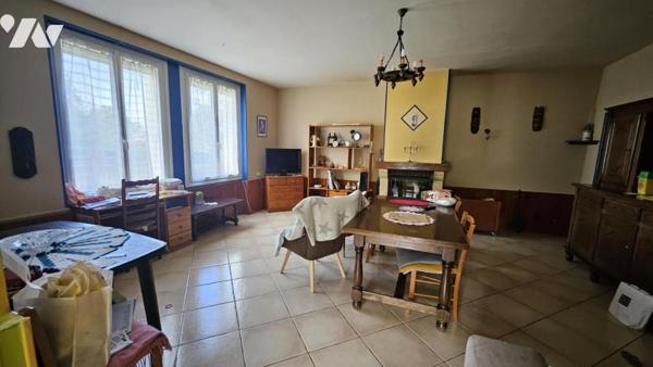 A vendre à VIVONNE (86), Une maison d'habitation de 120 m² - 4 Chambres - Dépendances