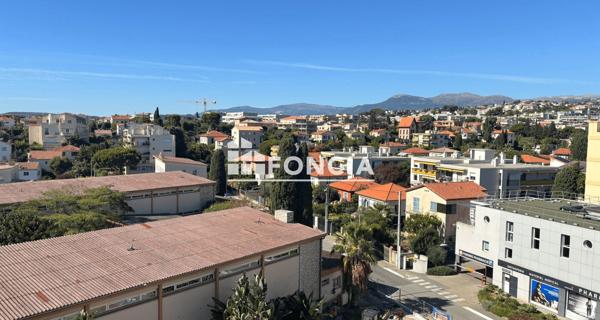 À vendre Studio 27.32 m² - Saint-laurent-du-var 06700