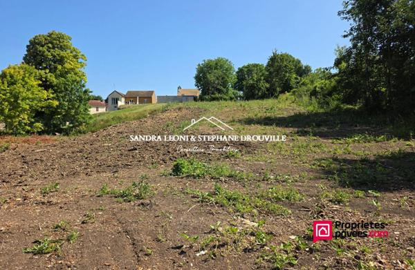 AUNEAU - JOLI TERRAIN VIABILISE DE 532 m²