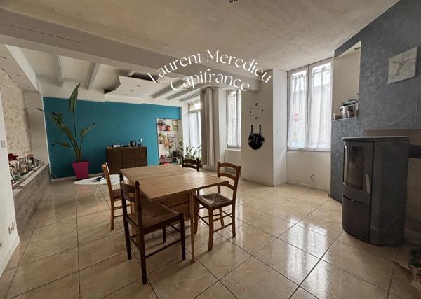 Maison 140 m² avec dépendances + terrain de 1400 m²