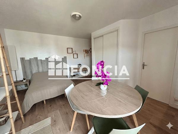 Location Studio meublé 25.08 m² - Lorient 56100