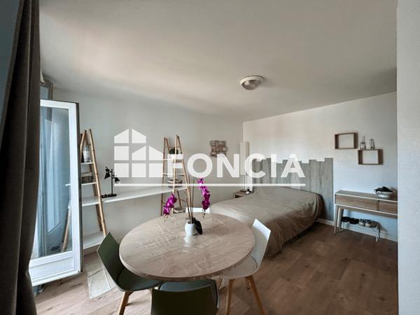 Location Studio meublé 25.08 m² - Lorient 56100
