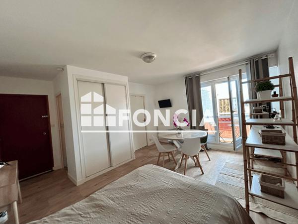 Location Studio meublé 25.08 m² - Lorient 56100