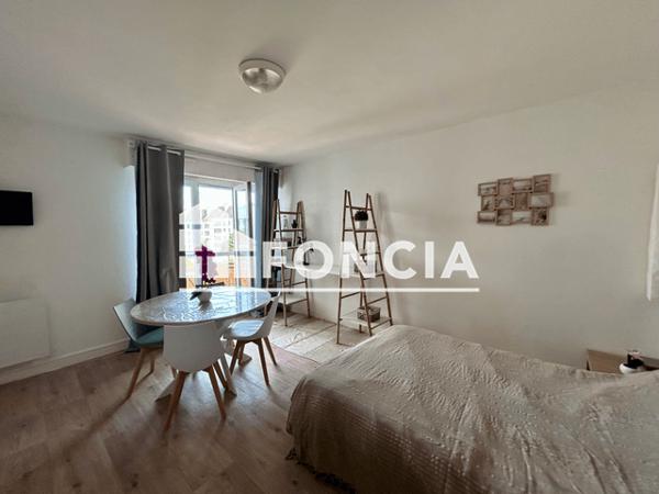 Location Studio meublé 25.08 m² - Lorient 56100