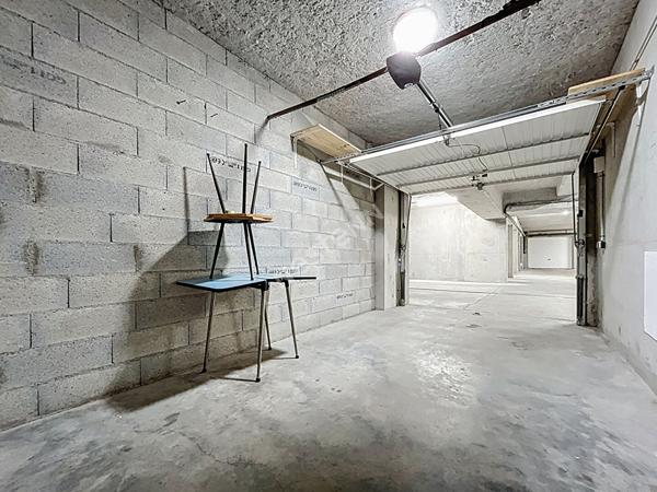 Garage en sous-sol (avec porte motorisée), dans résidence récente et sécurisée, à vendre sur Annecy