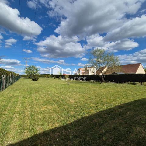 Terrain plat et clos sur une commune attractive!