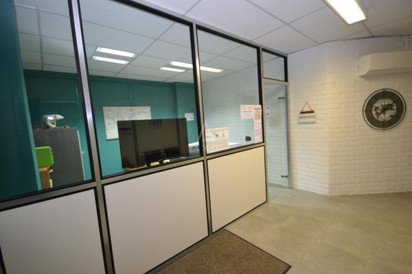 Bureaux Locaux de 330 m² de SH et de 9 pièces