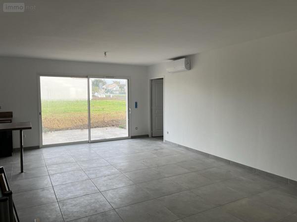 Maison à louer à Sainte-Hermine en Vendée (85210), ref : 85088-L60