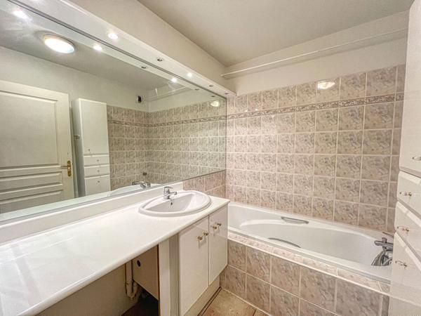 17200 ROYAN ROYAN - CENTRE-VILLE