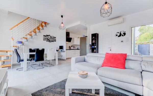 Maison à vendre    3 pièces • 61 m2 Cagnes-sur-Mer