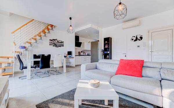 Maison à vendre    3 pièces • 61 m2 Cagnes-sur-Mer