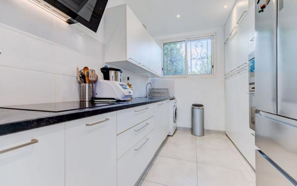 Maison à vendre    3 pièces • 61 m2 Cagnes-sur-Mer