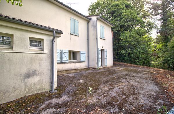 BON ENCONTRE - Maison de 86m² habitables avec 2 chambres, terrasse, garage et jardin de 2680m²