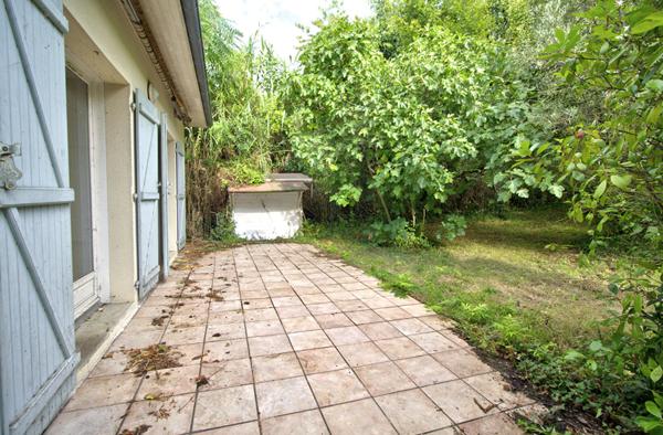 BON ENCONTRE - Maison de 86m² habitables avec 2 chambres, terrasse, garage et jardin de 2680m²