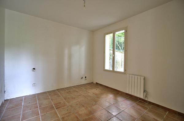 BON ENCONTRE - Maison de 86m² habitables avec 2 chambres, terrasse, garage et jardin de 2680m²