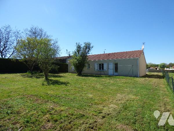 PAVILLON - MONCOUTANT-SUR-SEVRE