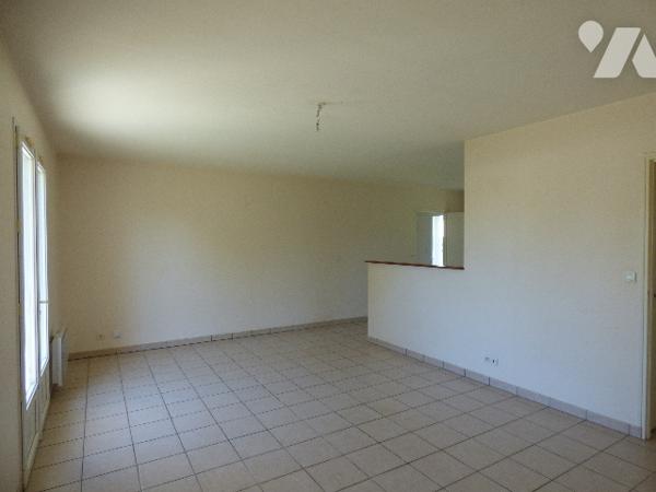 PAVILLON - MONCOUTANT-SUR-SEVRE