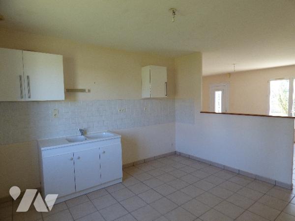 PAVILLON - MONCOUTANT-SUR-SEVRE