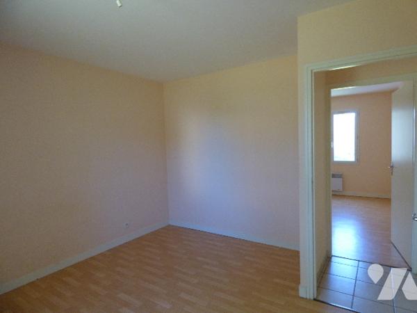 PAVILLON - MONCOUTANT-SUR-SEVRE