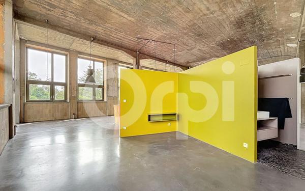 Appartement à vendre    2 pièces • 226,60 m2 Mulhouse