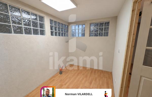 Murs Commerciaux de 122 m²