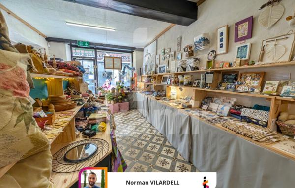 Murs Commerciaux de 122 m²