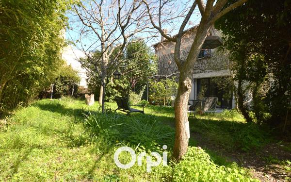 Maison à vendre    8 pièces • 227 m2 Montpellier