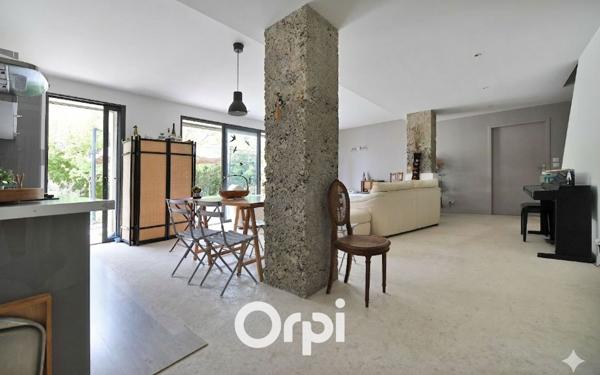 Maison à vendre    8 pièces • 227 m2 Montpellier