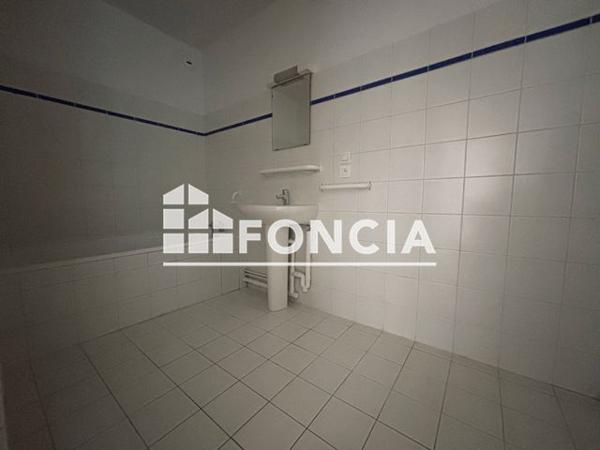 Location Appartement 5 pièces 120 m² - 34 AVENUE GENERAL FRERE Lyon 69008