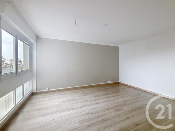 Appartement à vendre  4 pièces - 78,41 m2 DECINES CHARPIEU - 69