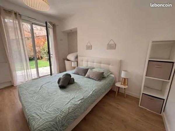 Chambre en colocation — maison de 135 m² avec jardin