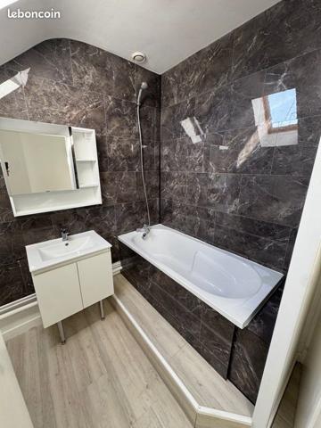 Chambre en colocation — maison de 135 m² avec jardin