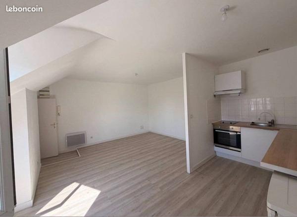 Chambre en colocation — maison de 135 m² avec jardin