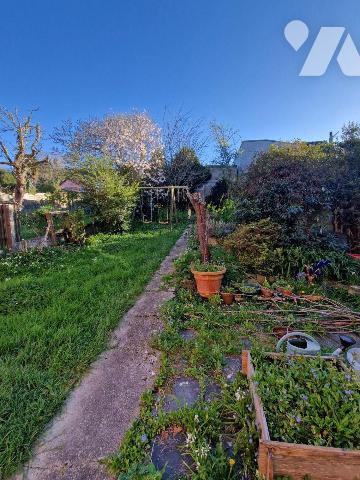 A Vendre à QUIMPER, Quartier de Kergoat Ar Lez, à proximité de la gare, maison des années 30 d'...