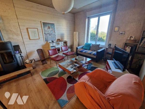 A Vendre à QUIMPER, Quartier de Kergoat Ar Lez, à proximité de la gare, maison des années 30 d'...