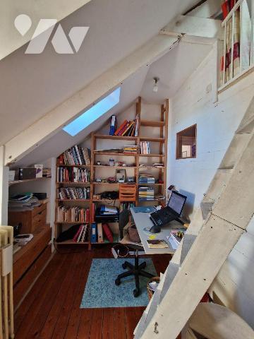 A Vendre à QUIMPER, Quartier de Kergoat Ar Lez, à proximité de la gare, maison des années 30 d'...