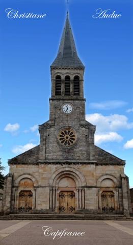 Entre Cluny et Charolles, maison mitoyenne de centre bourg de 100 m², à rénover.
