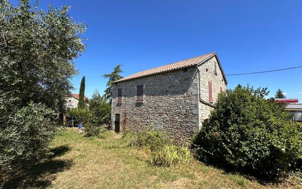 Maison à vendre    4 pièces •  Lablachère