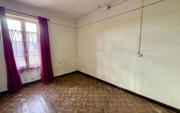 Maison à vendre    4 pièces •  Lablachère