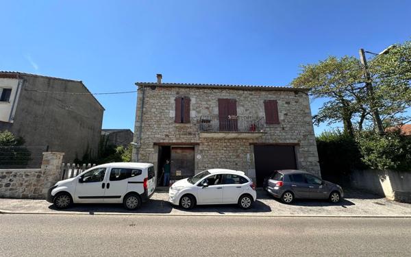 Maison à vendre    4 pièces •  Lablachère