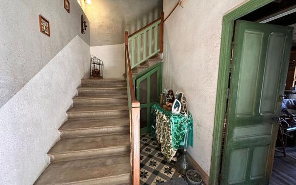 Maison à vendre    4 pièces •  Lablachère