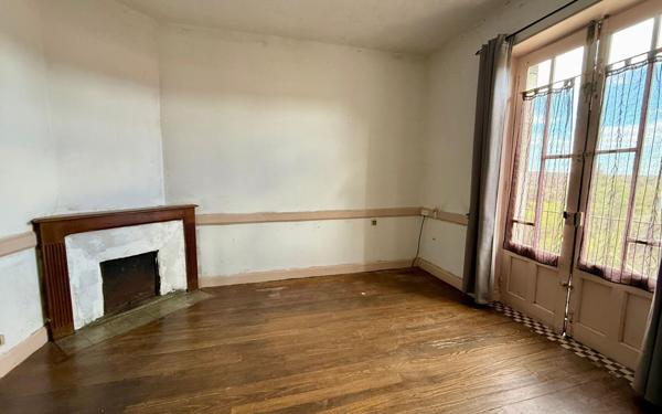 Maison à vendre    4 pièces •  Lablachère