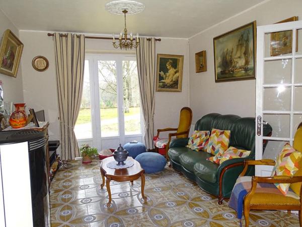 Maison Thenon 6 pièce(s) 140.31 m2