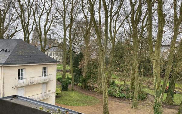 Appartement à vendre    2 pièces • 26 m2 Tours